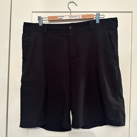 Columbia Men’s Black Shorts (W 38) - Picture 6 of 6
